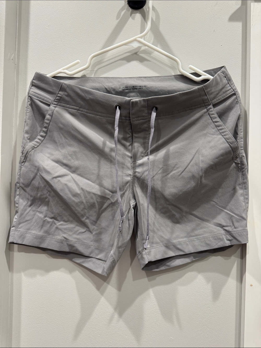 Columbia Light Gray Athletic Drawstring Shorts